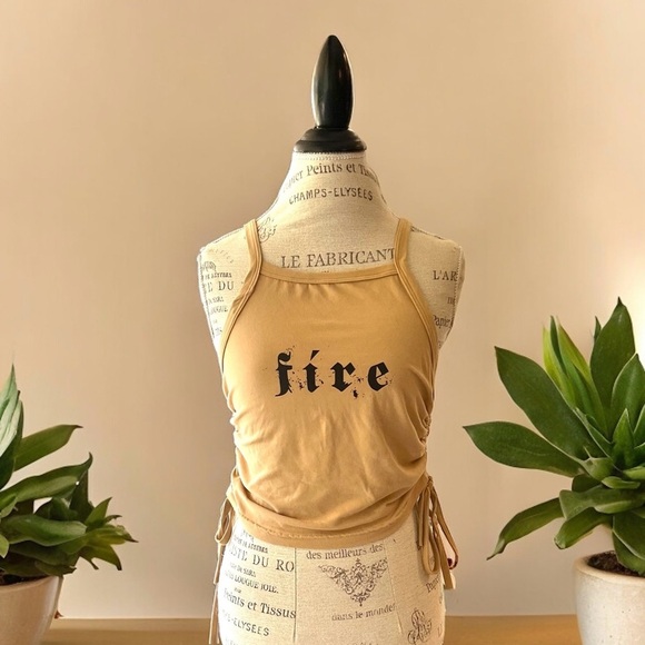 “Fire”🔥 Tank. Scrunch and tie sides. Super cute! Great for summer Boho Size XL - Picture 9 of 16